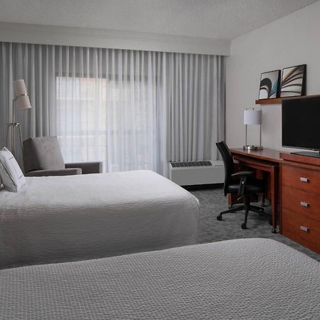 Courtyard By Marriott Jacksonville At The Mayo Clinic Campus/Beaches Экстерьер фото